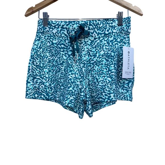 Athleta Balance 4" Shortie XS Blue Clouded Leopard Elastic Waist Side Pockets - Picture 1 of 5